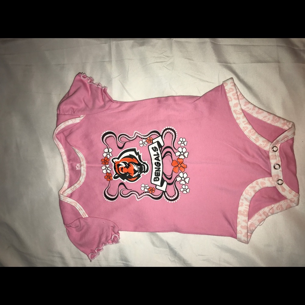 Cincinnatti Bengals Girls Pink Onesie size 3/6M